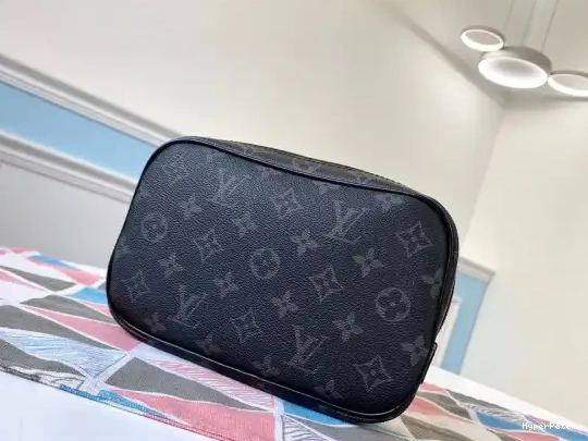 POUCH PM TOILETRY LOUIS VUITTON 0630